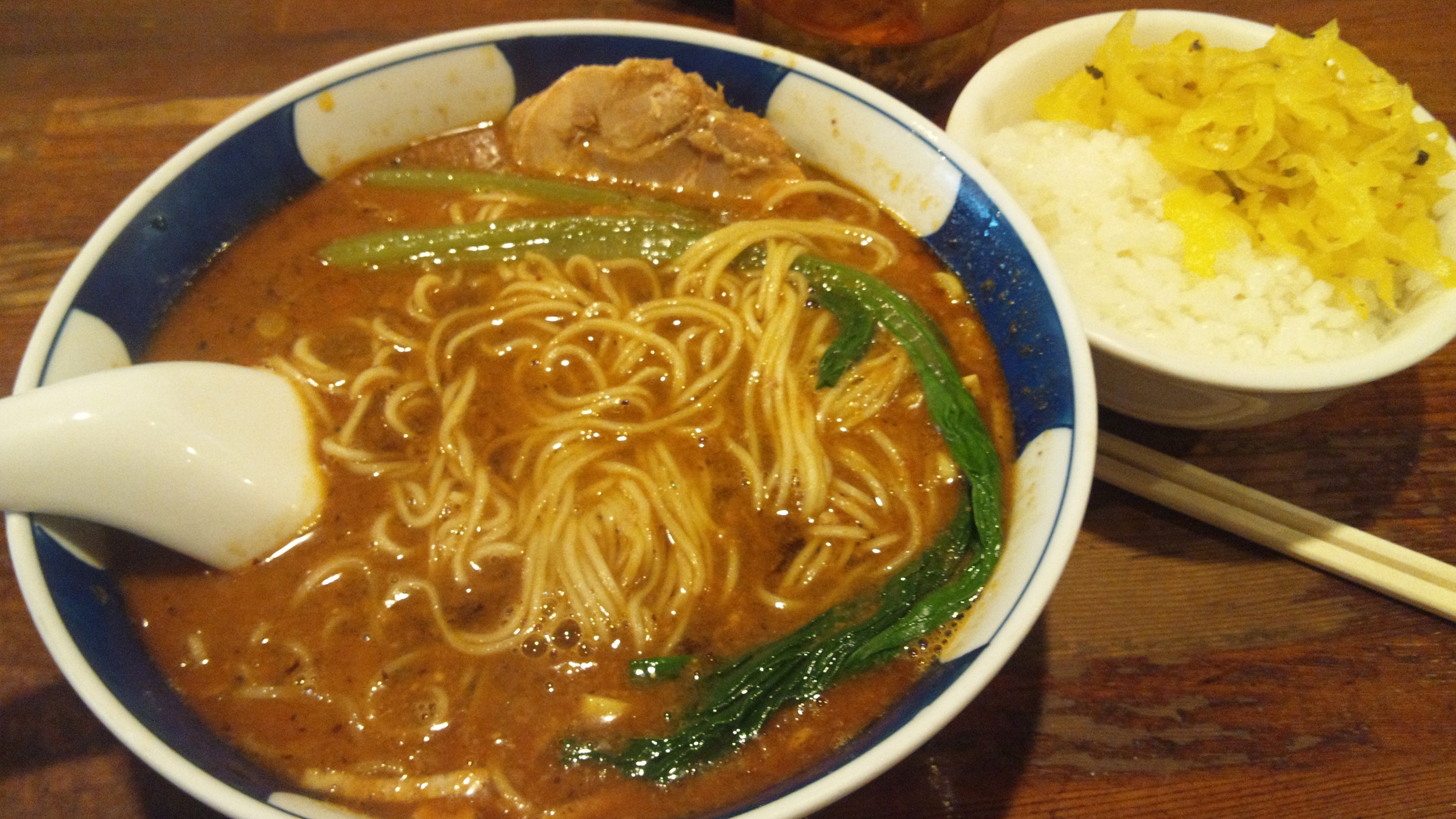 はじご-だんだんめん