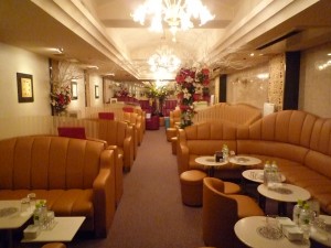 バーディー-ホール①